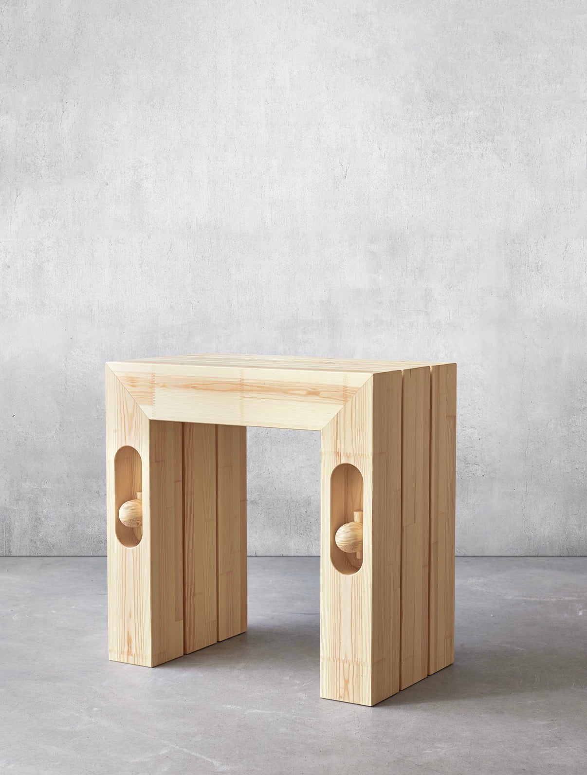 Hemvist Stool front view